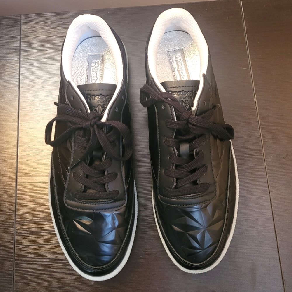 Reebok Womens Club C 85 Hype Metallic Leather Sneakers